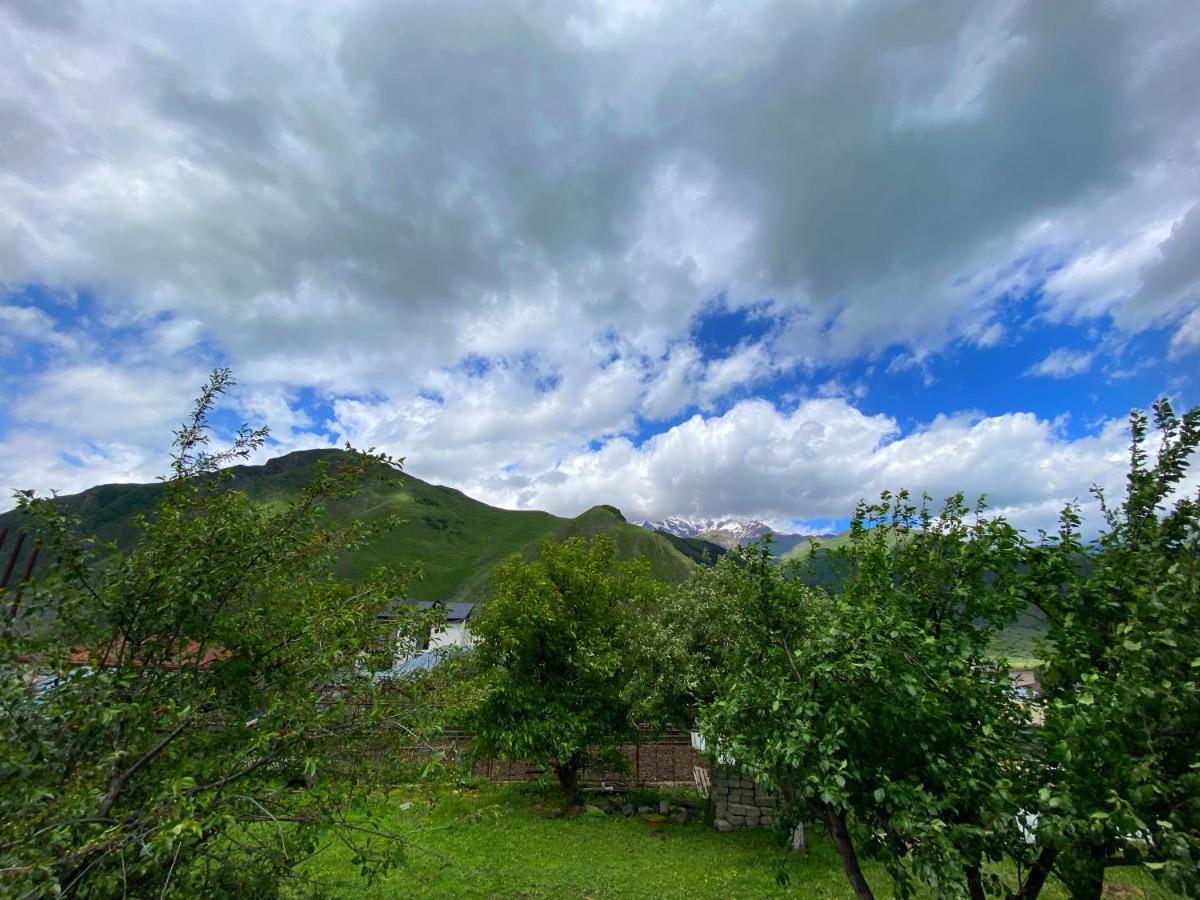 Dato Khetaguri Apartment Kazbegi Exterior foto